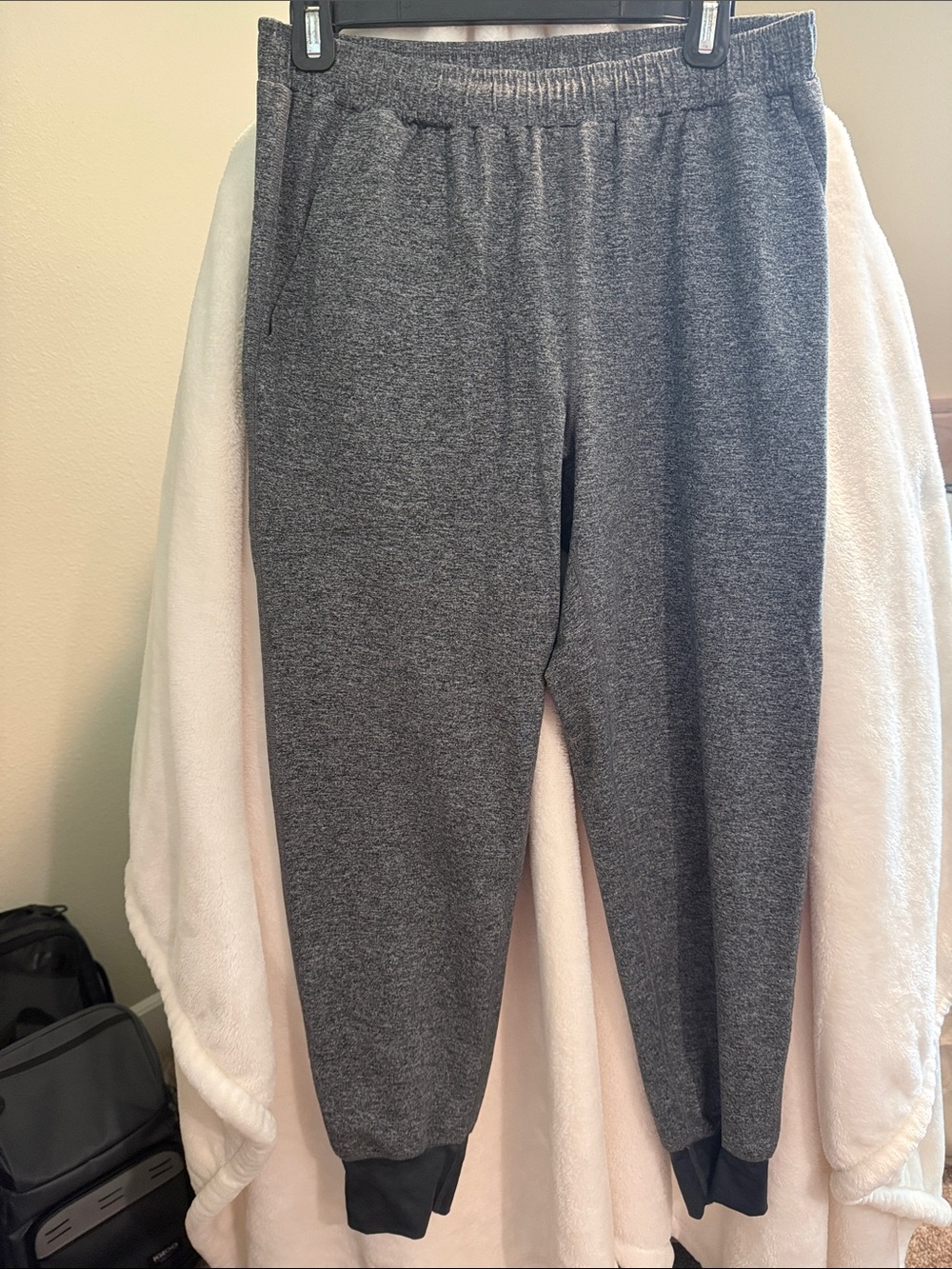 Men's Heather Gray Rabbit Running Brand Jogger Sweatpants